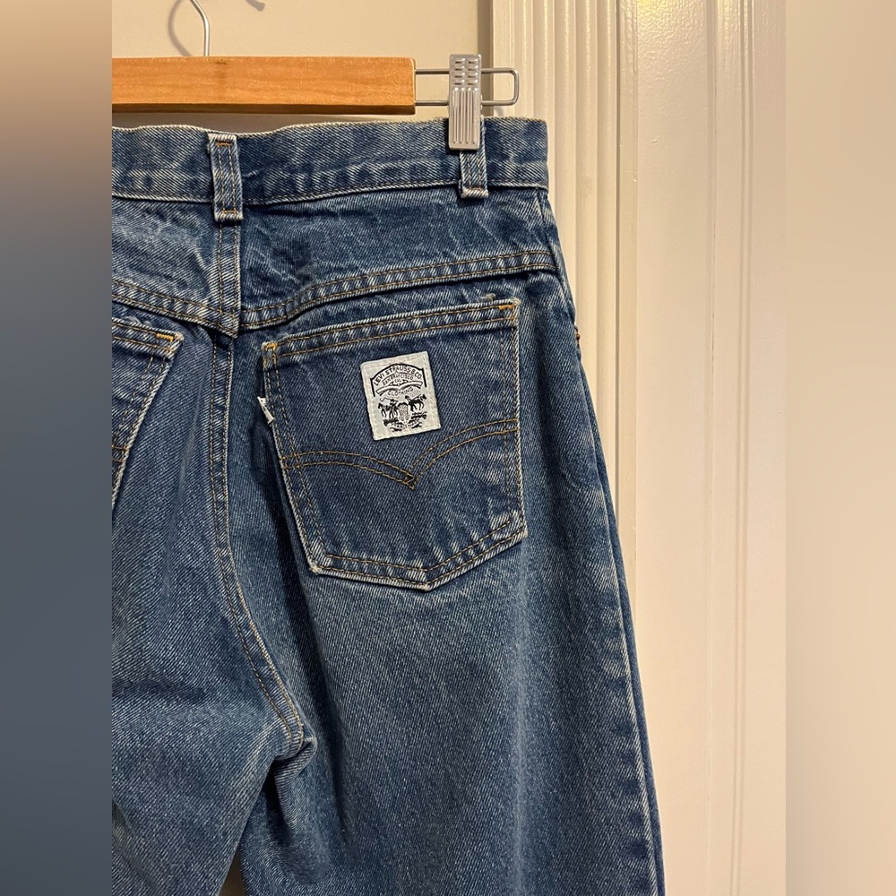 Vintage Levi’s straight leg medium wash